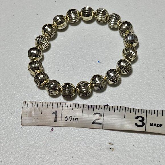 Elegant Gold Tone Ribbed Beaded Stretch Bracelet Minimalist Fashion Jewelry - Picture 3 of 3